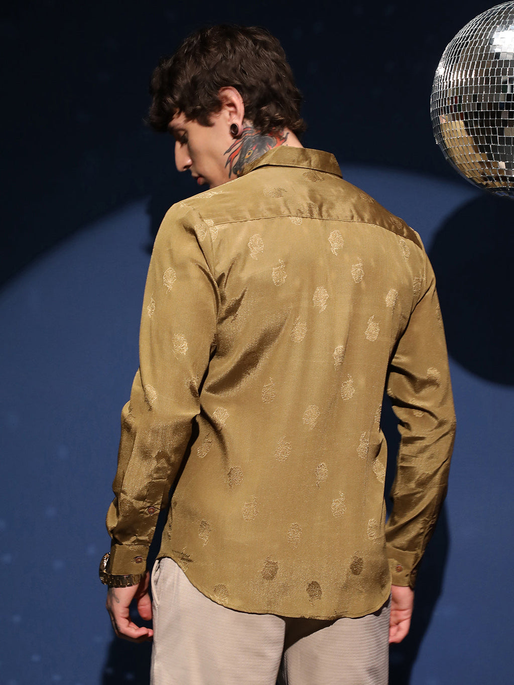 Lotus-Texture Shirt