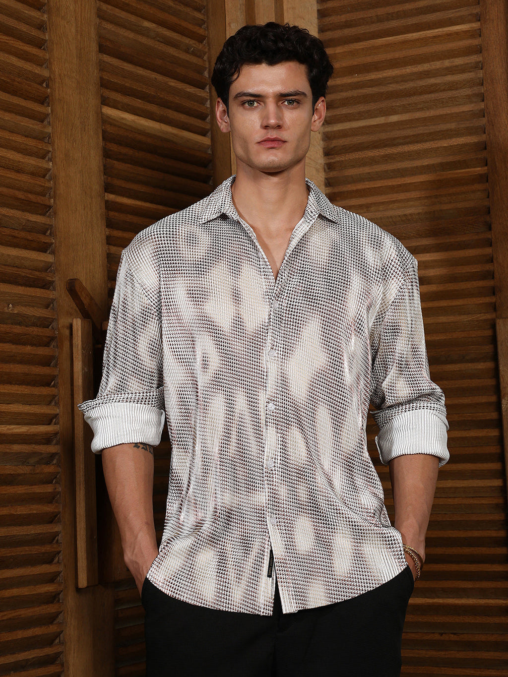 Off-White & Antique Gold Metallic Abstract-Gradient Pleated Shirt