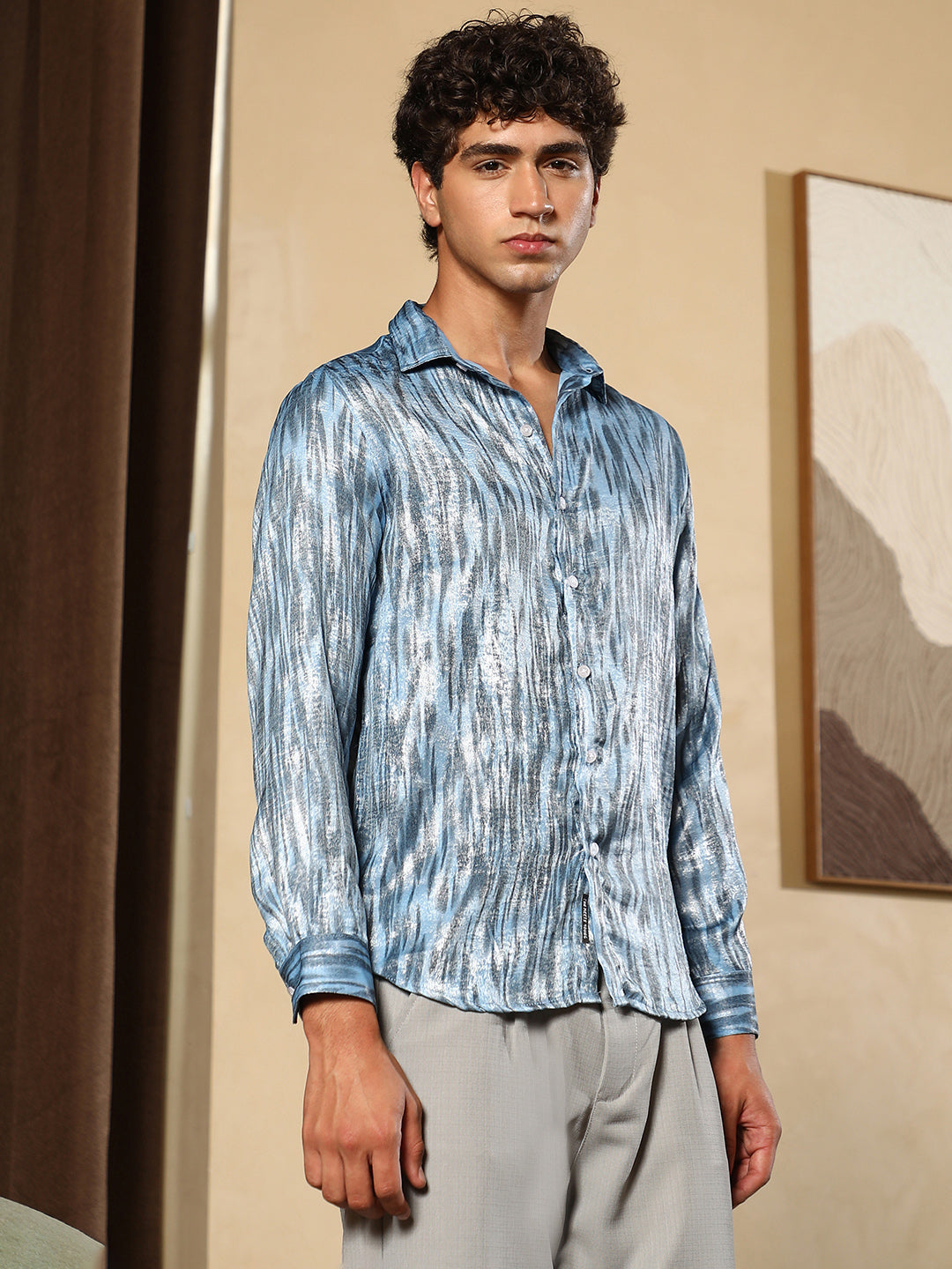 Contrast-Abstract Imprint Shirt