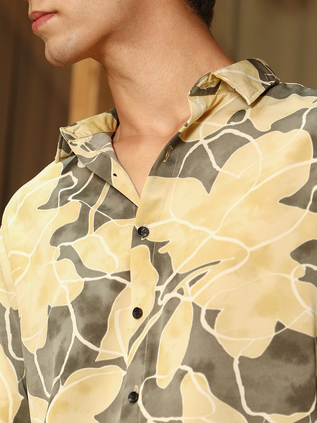 Artistic-Foliage Lined Imrprint Shirt