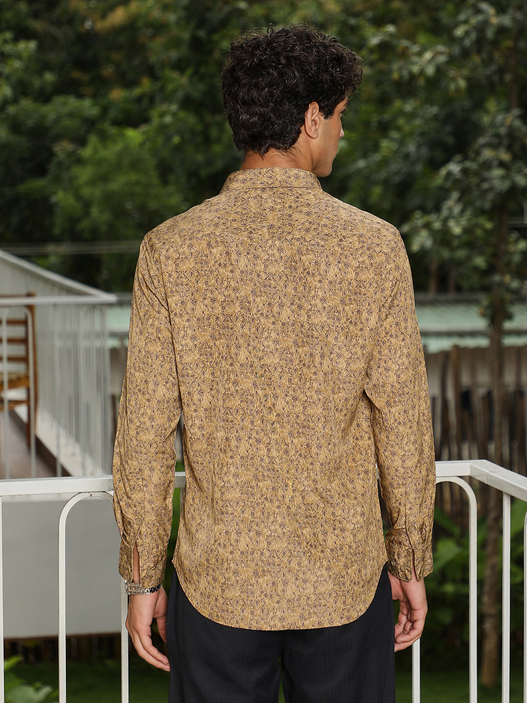 Indie Floral-Motif Imprint Shirt