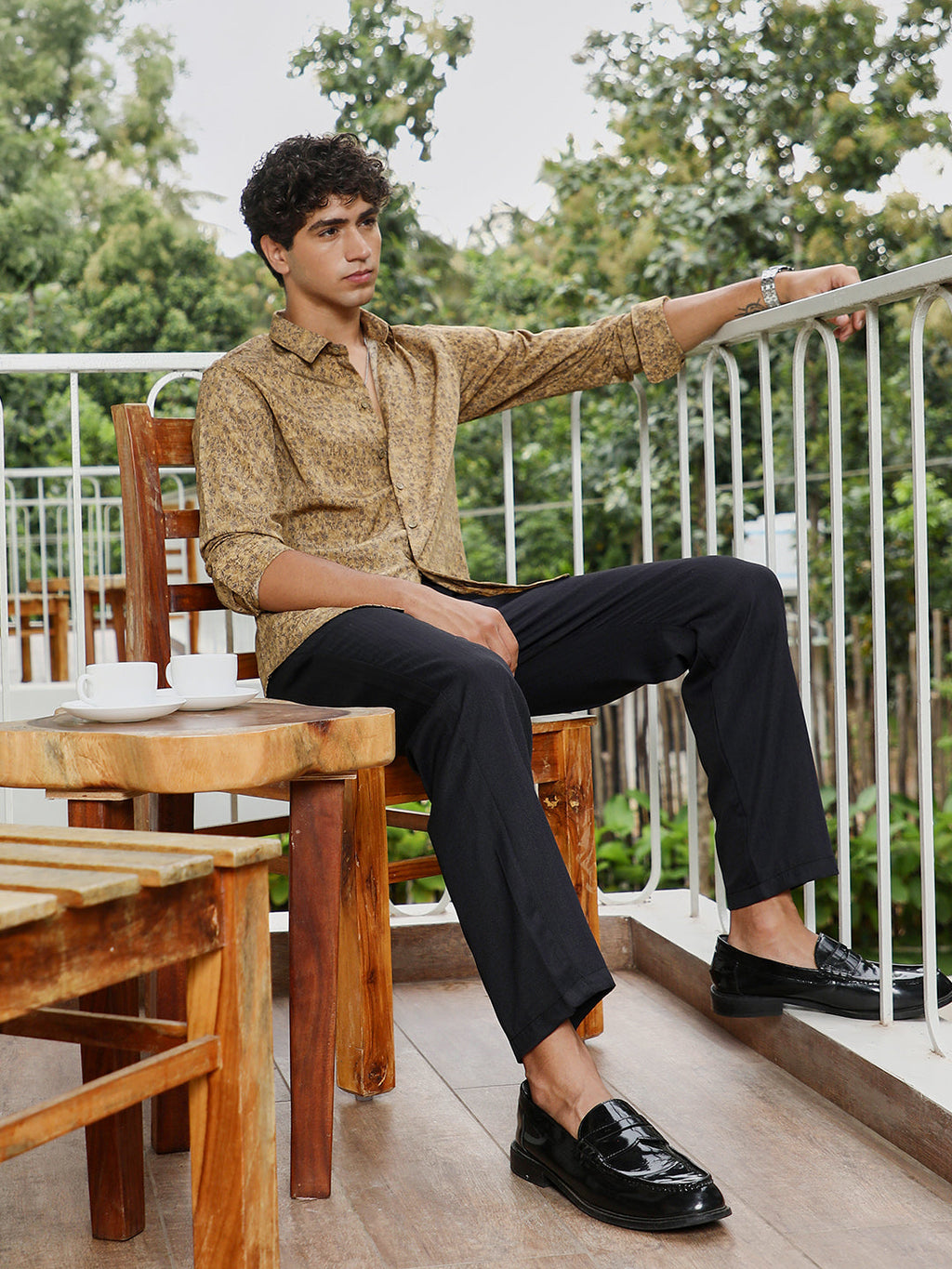 Indie Floral-Motif Imprint Shirt