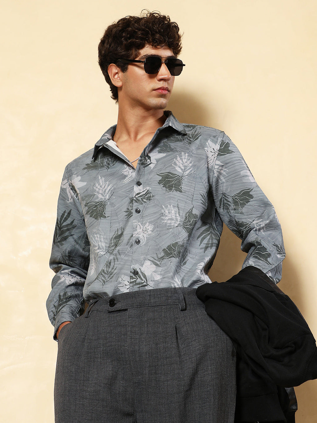Leaf-Imprint Foliage-Tactile Shirt