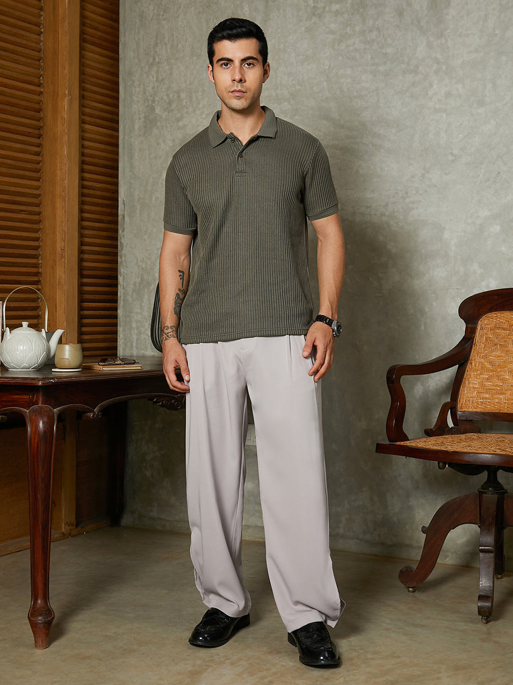 Lightweight - Straight-Cuffed Pleated Trousers