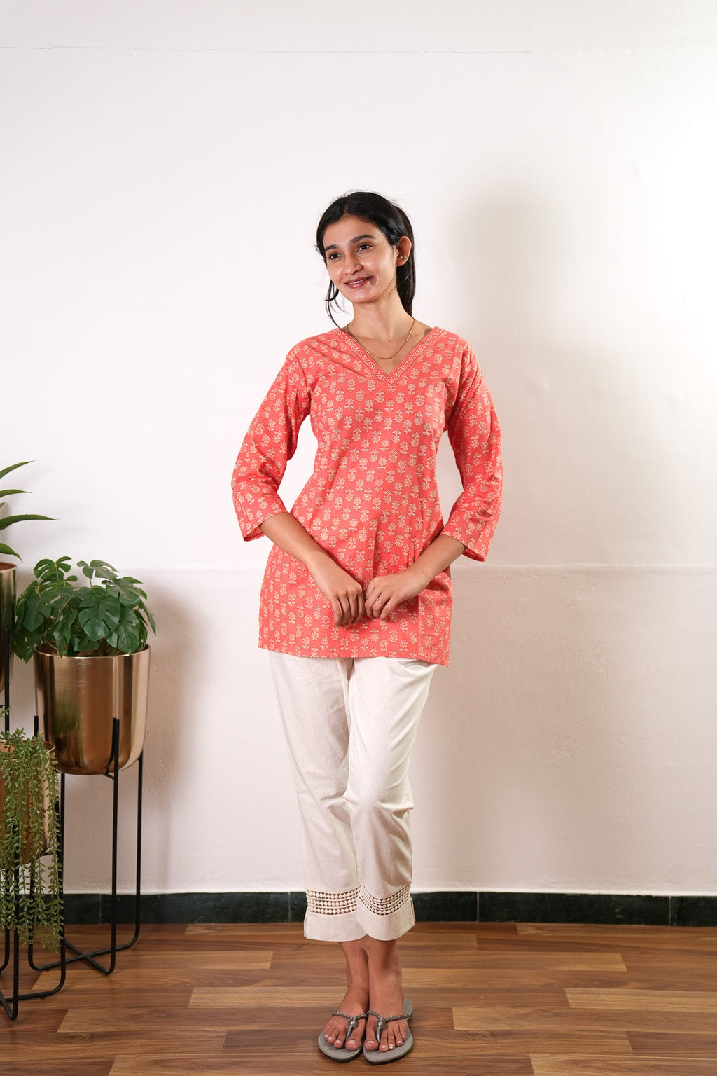 Peach v neck cotton short kurti