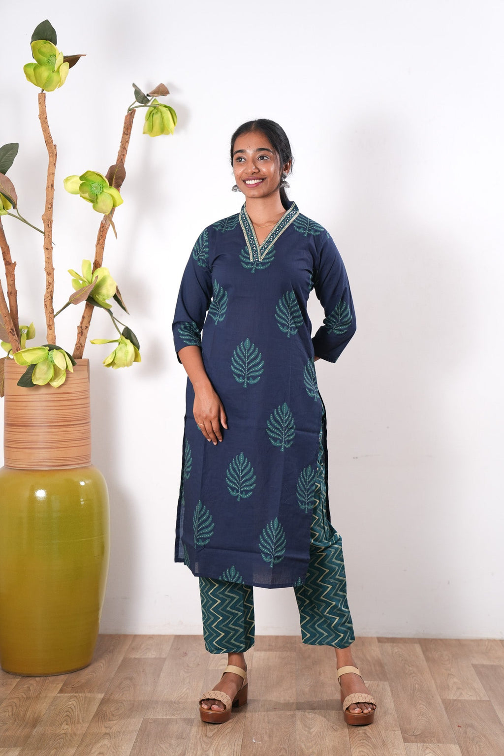 Green fern V neck co-ords set