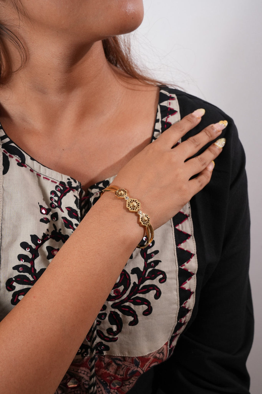 Bracelet -12