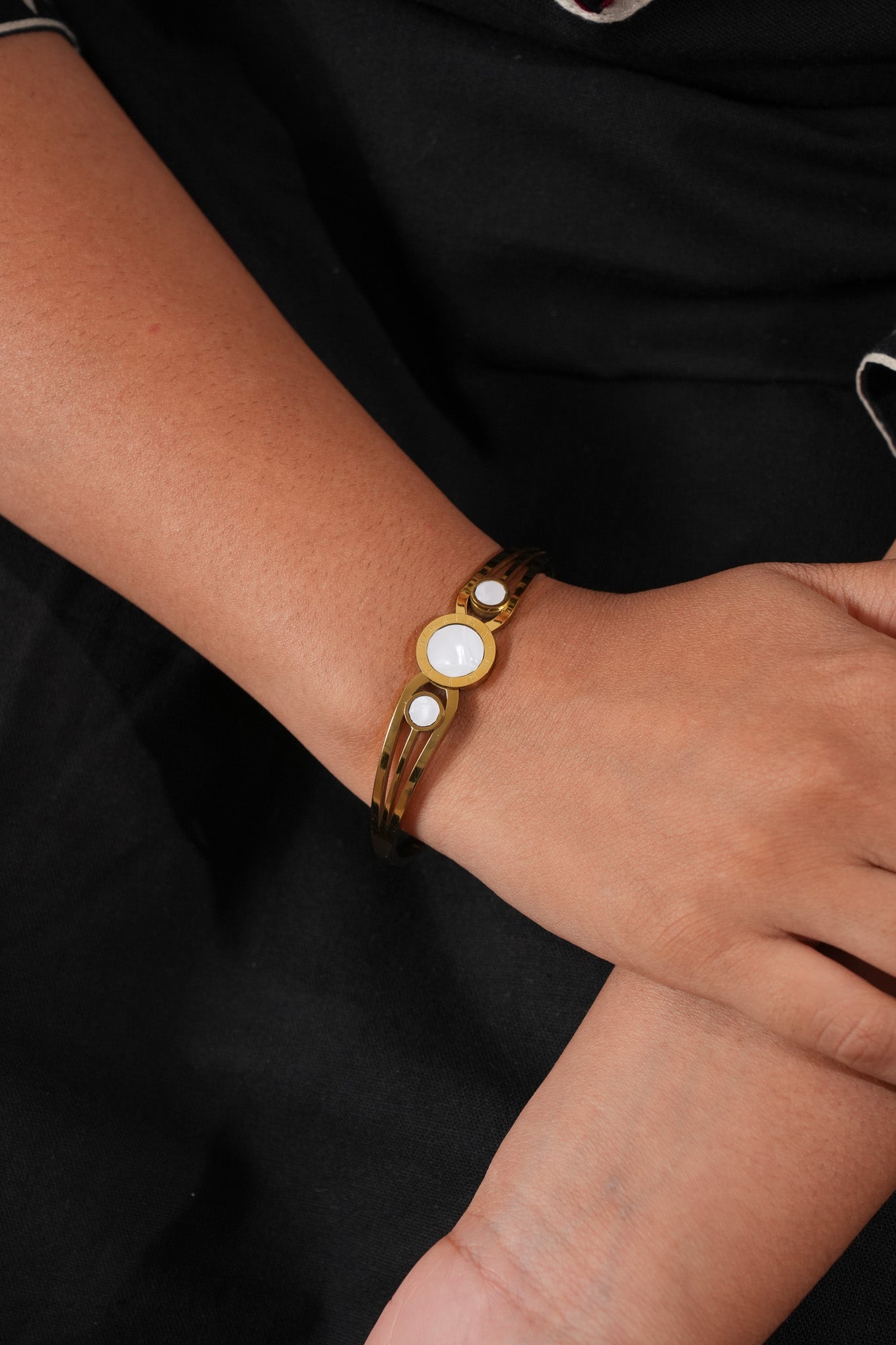 Bracelet -10