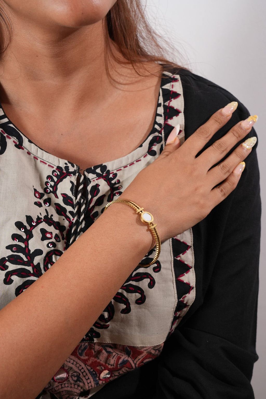 Bracelet -8