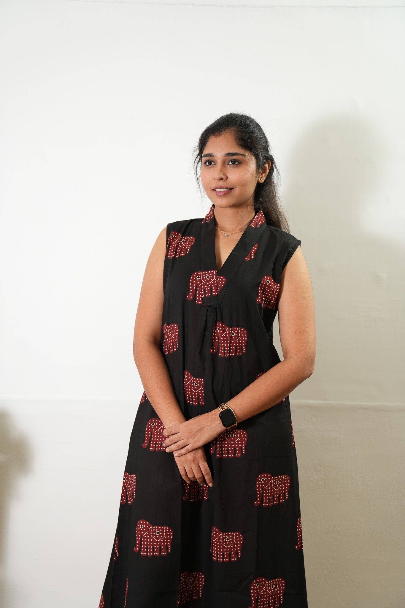 Ira cotton v neck gathered dress-Black elephant(attached sleeves)