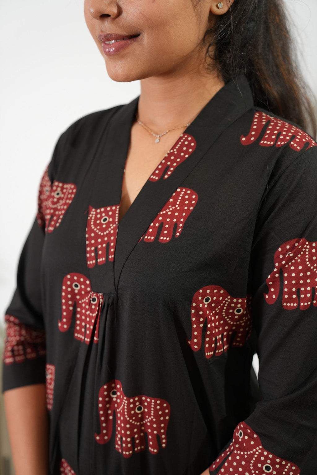 Ira cotton v neck gathered dress- Black elephant