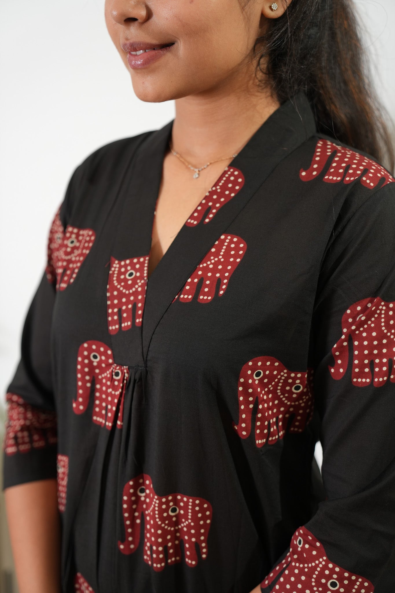 Ira cotton v neck gathered dress- Black elephant