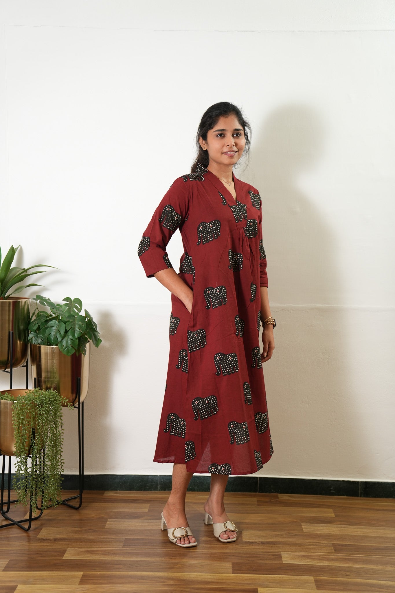 Ira cotton v neck gathered dress- Red elephant