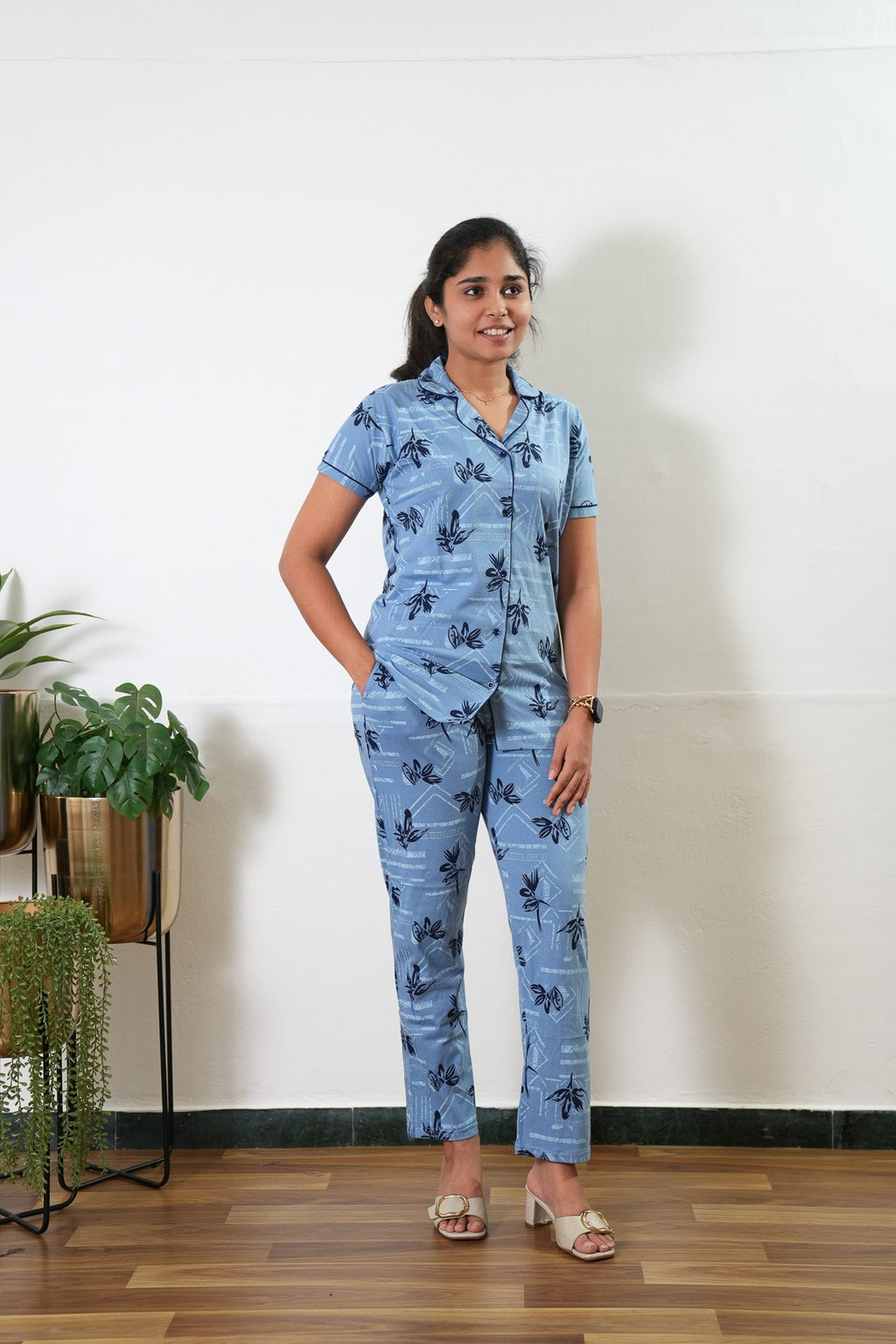 Azure knitted cotton night suit