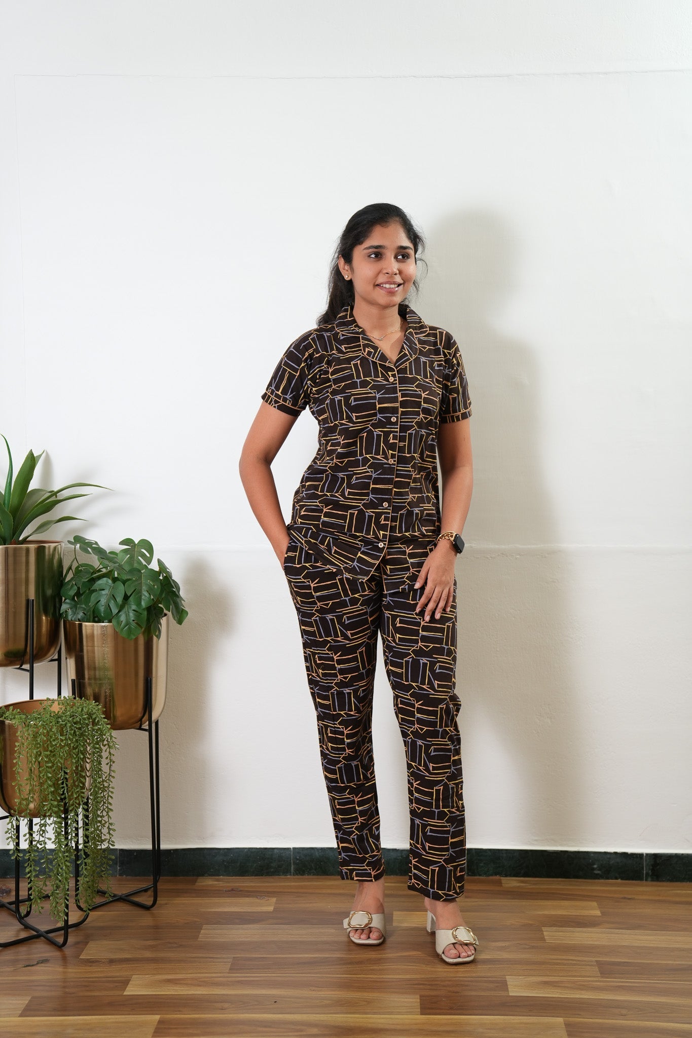 Brown geometric knitted cotton night suit