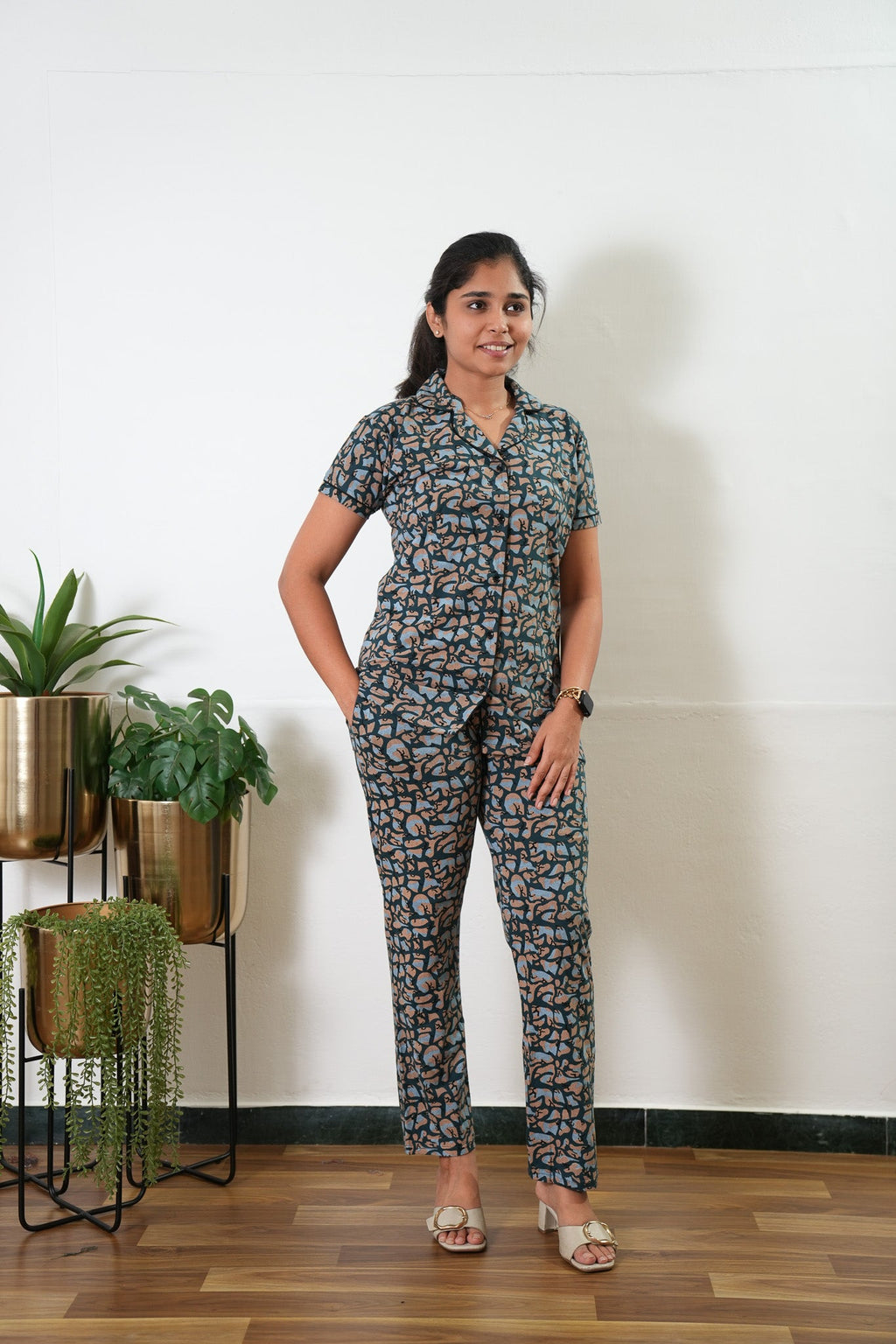 Peacock blue pebble knitted cotton night suit