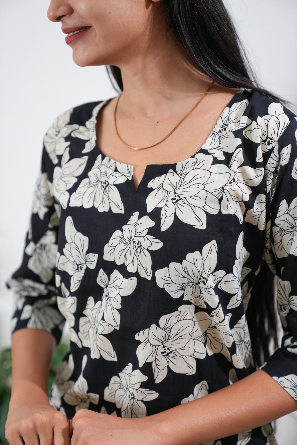 Black roses round neck cotton co-ords set