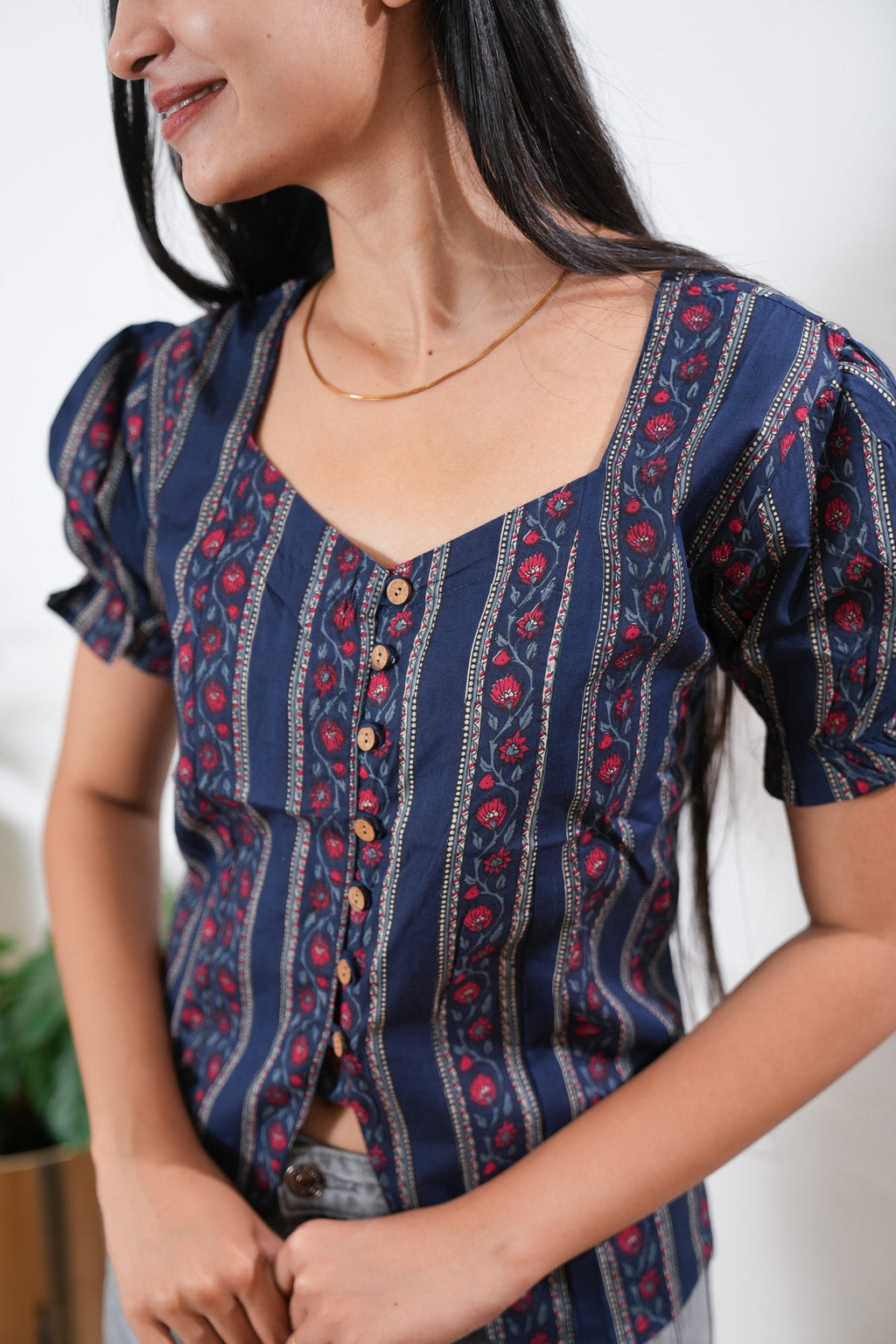 Blue stripes button down cotton top