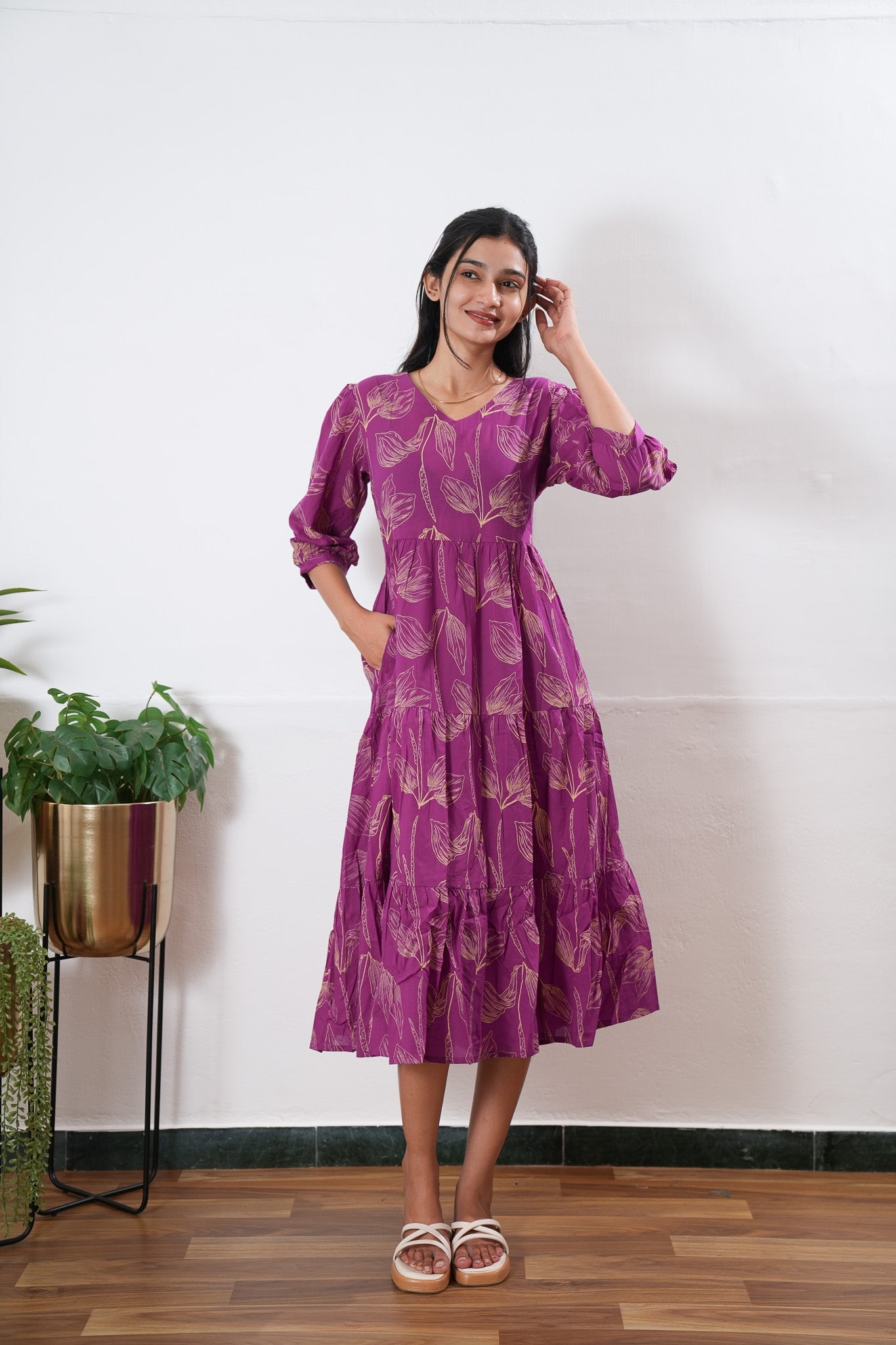 Magenta balloon sleeved cotton midi dress