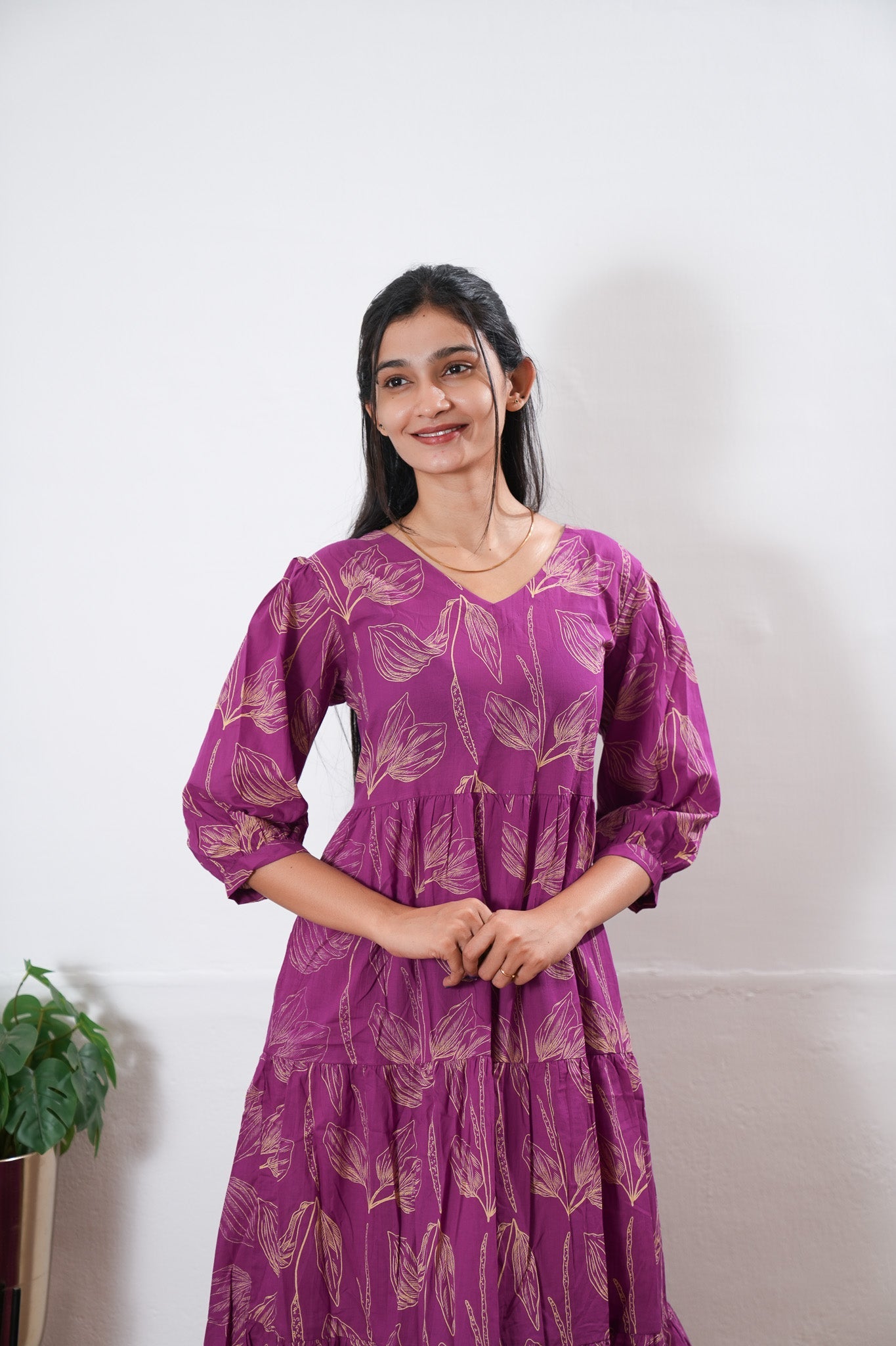 Magenta balloon sleeved cotton midi dress