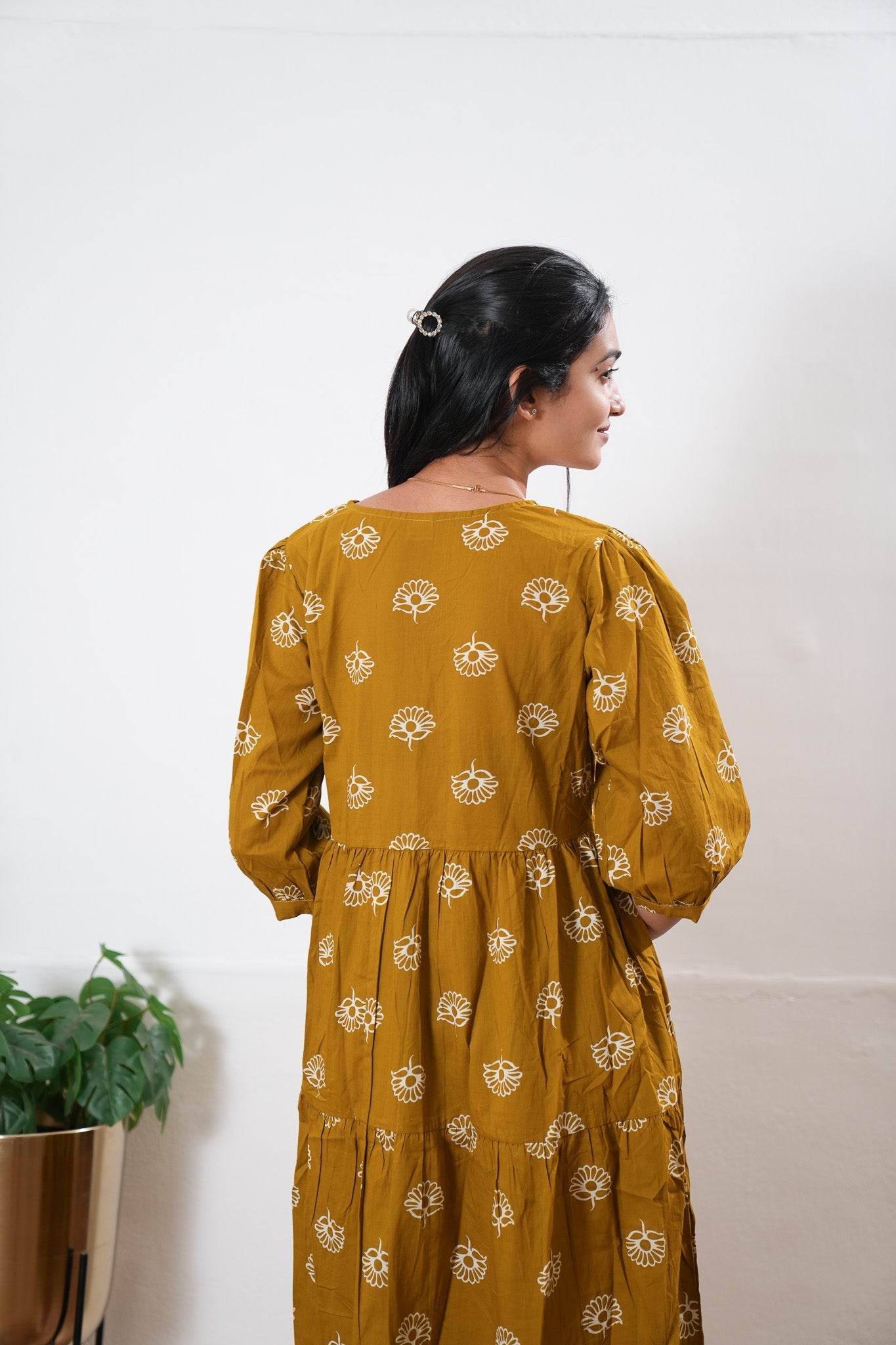 Mustard balloon sleeved cotton midi dress