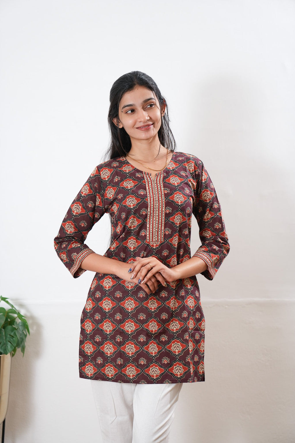 Round neck cotton short kurti - Rose