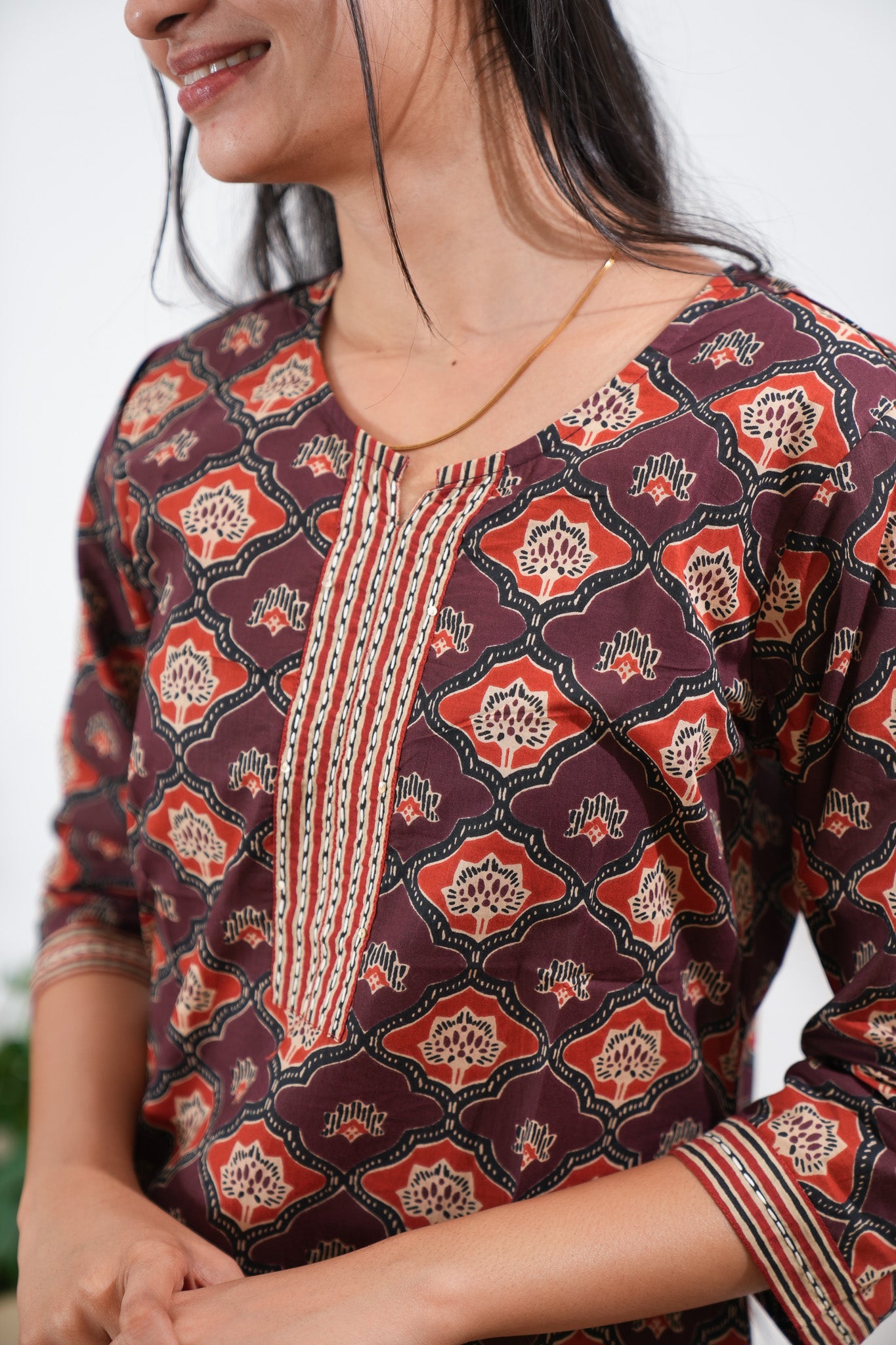 Round neck cotton short kurti - Rose