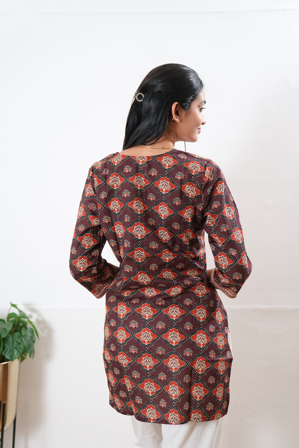 Round neck cotton short kurti - Rose