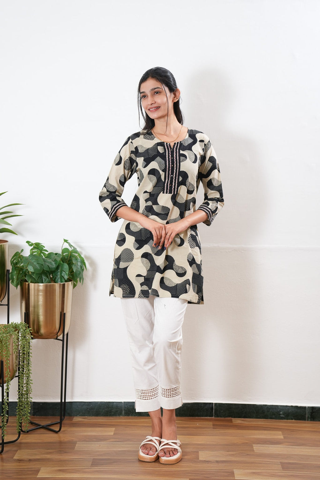 Round neck cotton short kurti - Ivory