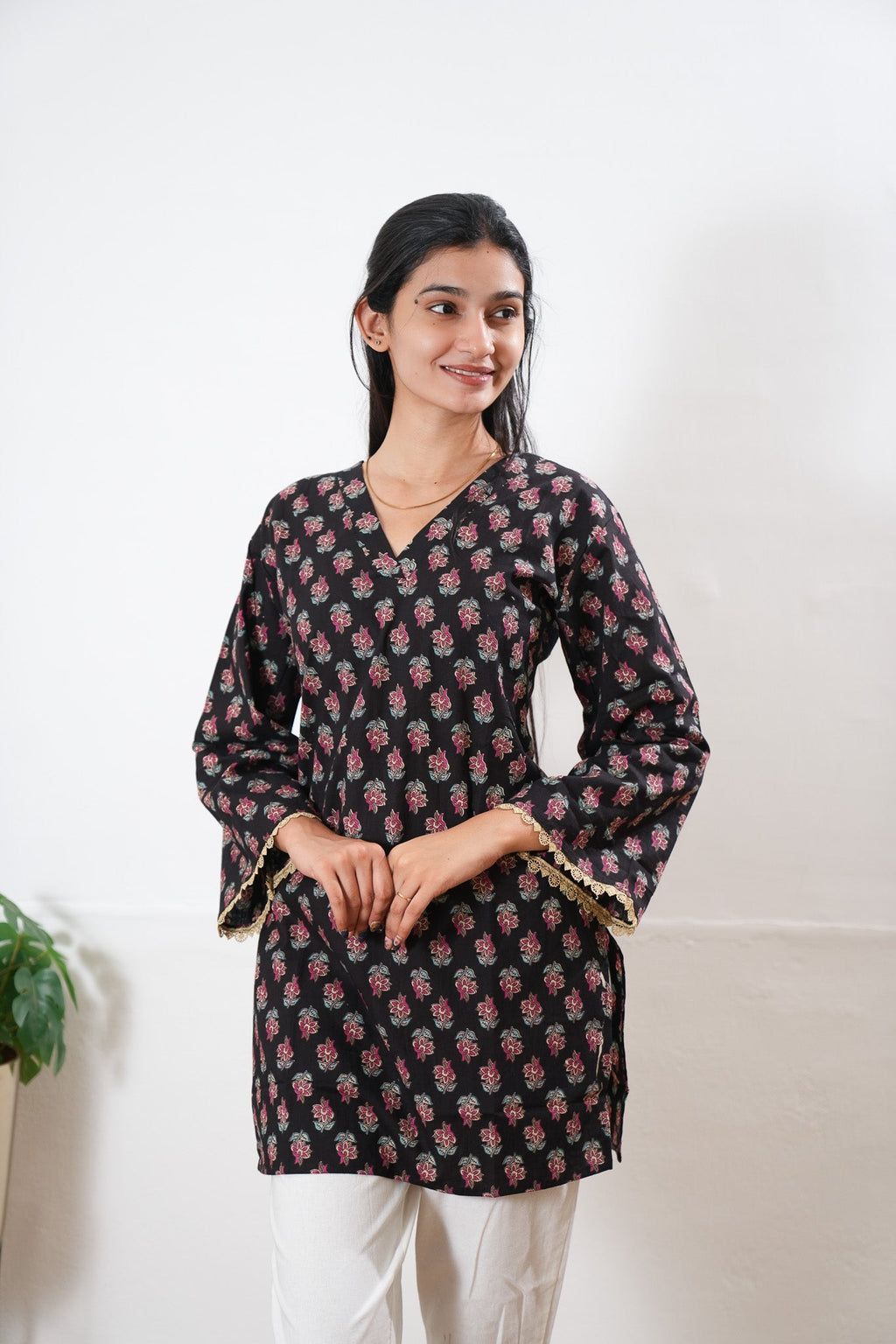 V neck cotton short kurti - Midnight black