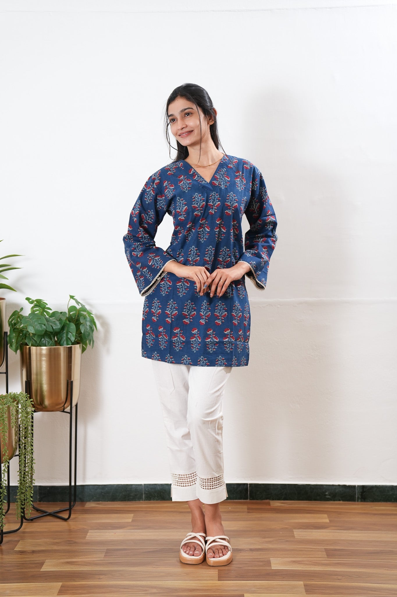 V neck cotton short kurti - Blue