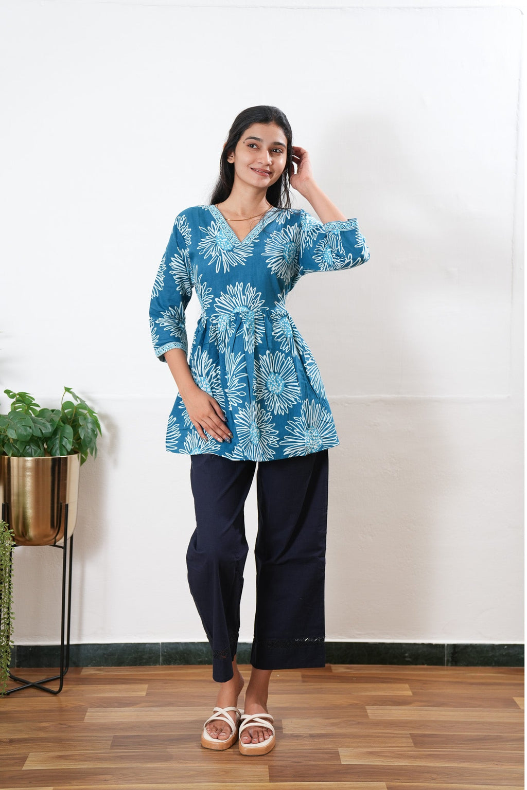 Peplum cotton short kurti - Blue dahlia