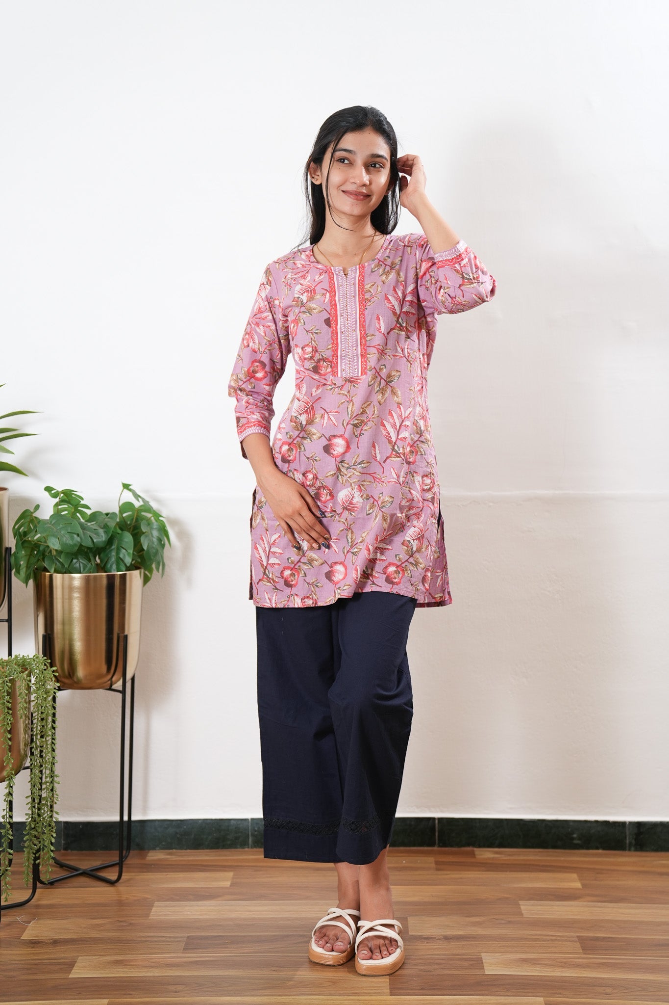 Round neck cotton short kurti - Orchid