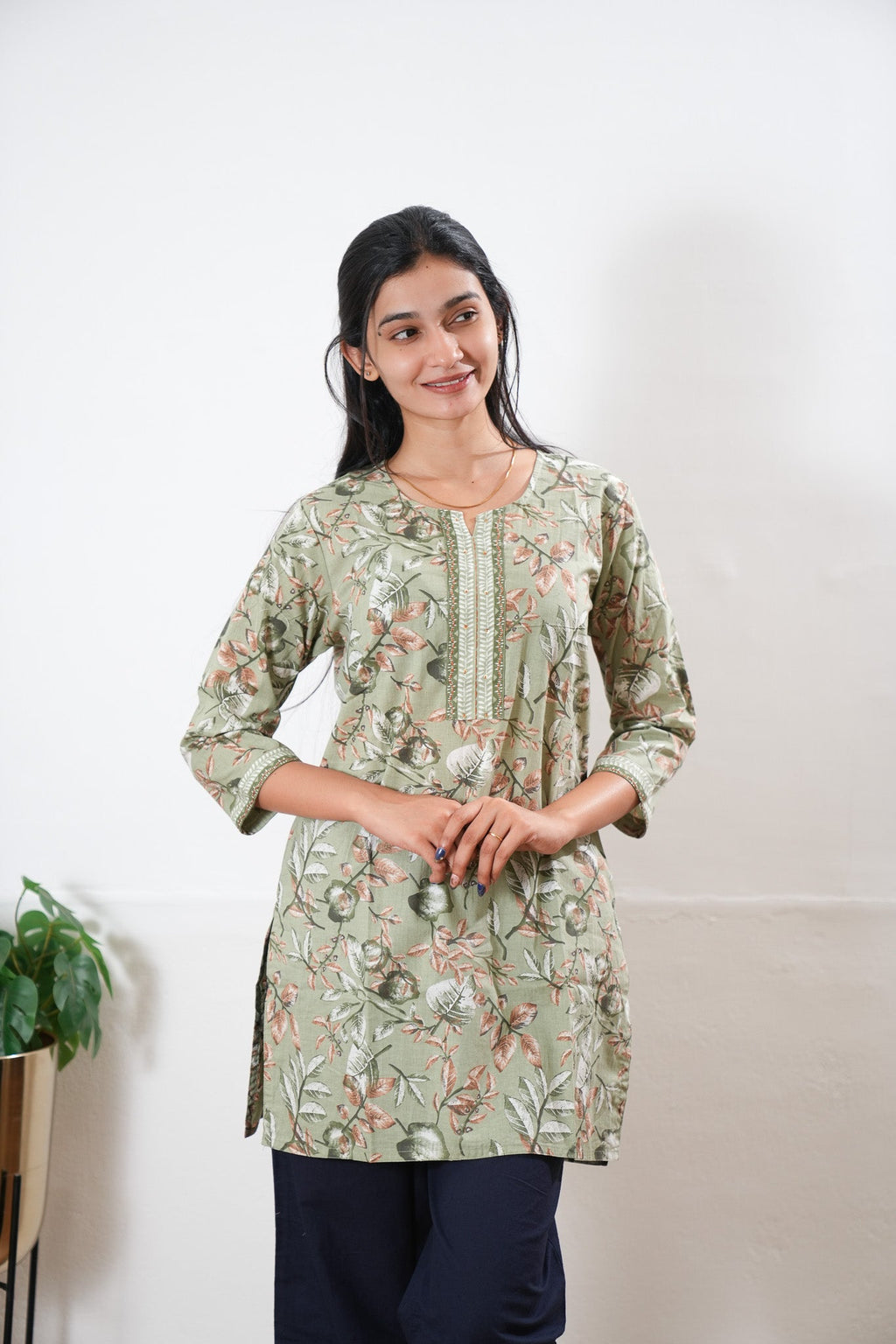 Round neck cotton short kurti - Pastel green