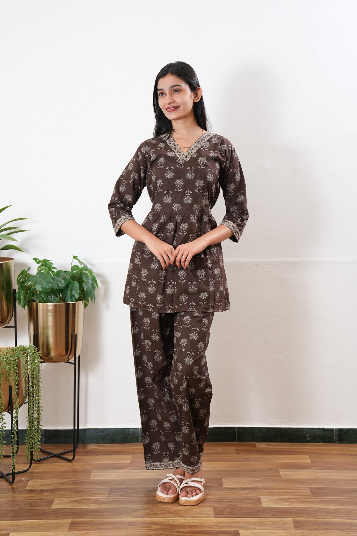Chocolate brown v neck cotton co-ords set
