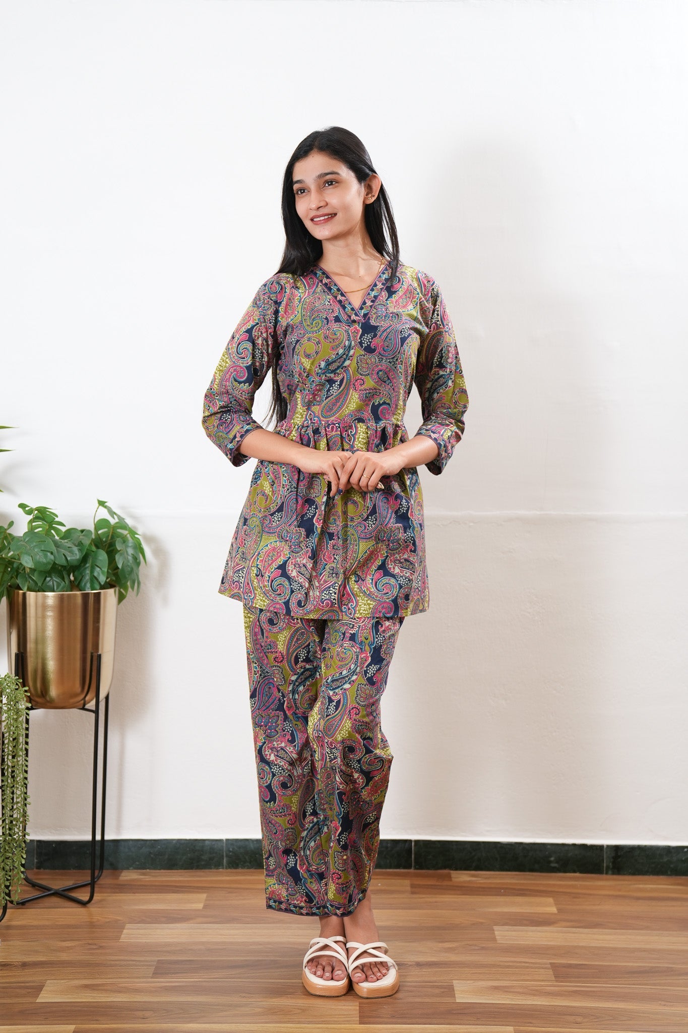 Multicoloured v neck cotton co-ords set