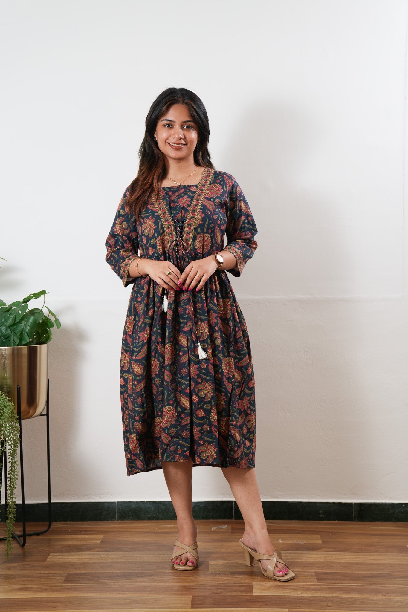 Navy floral cotton v neck dress