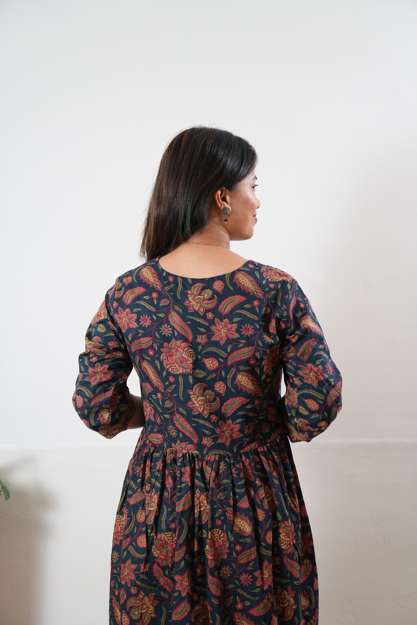 Navy floral cotton v neck dress