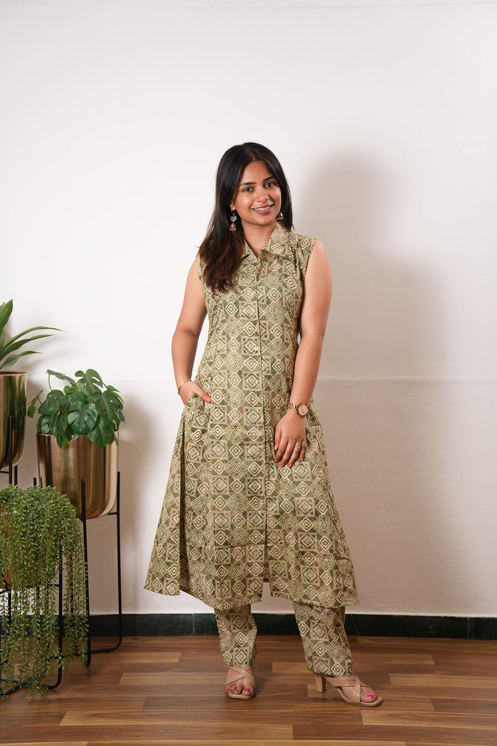 Olive green viscose shirt co-ords set( attached sleeves)