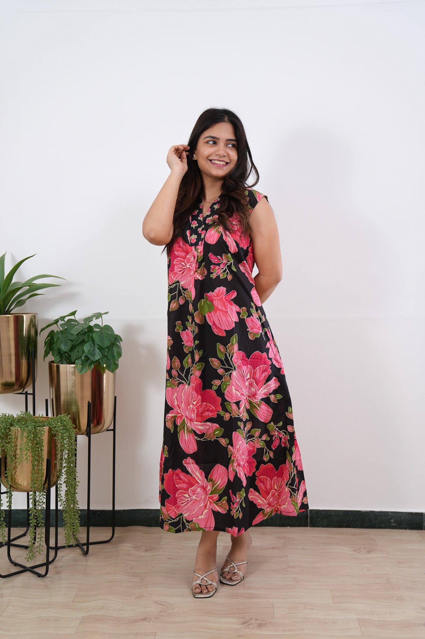 Ira cotton v neck gathered dress-Black orchid (attached sleeves)