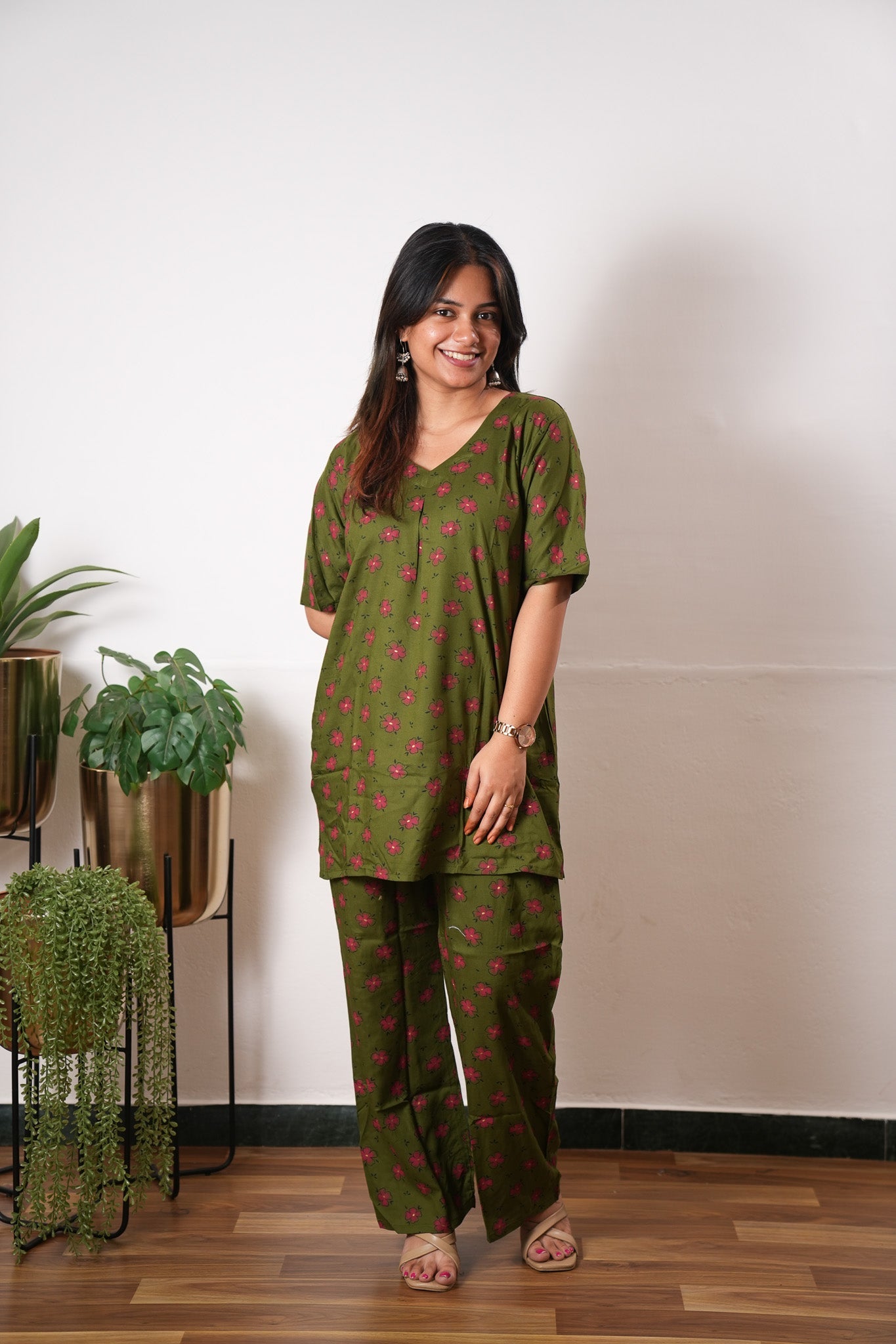 Red flora cotton lounge sleep wear