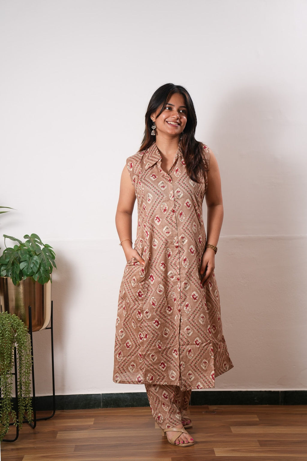 Beige bandhani viscose shirt co-ords set (attached sleeves)