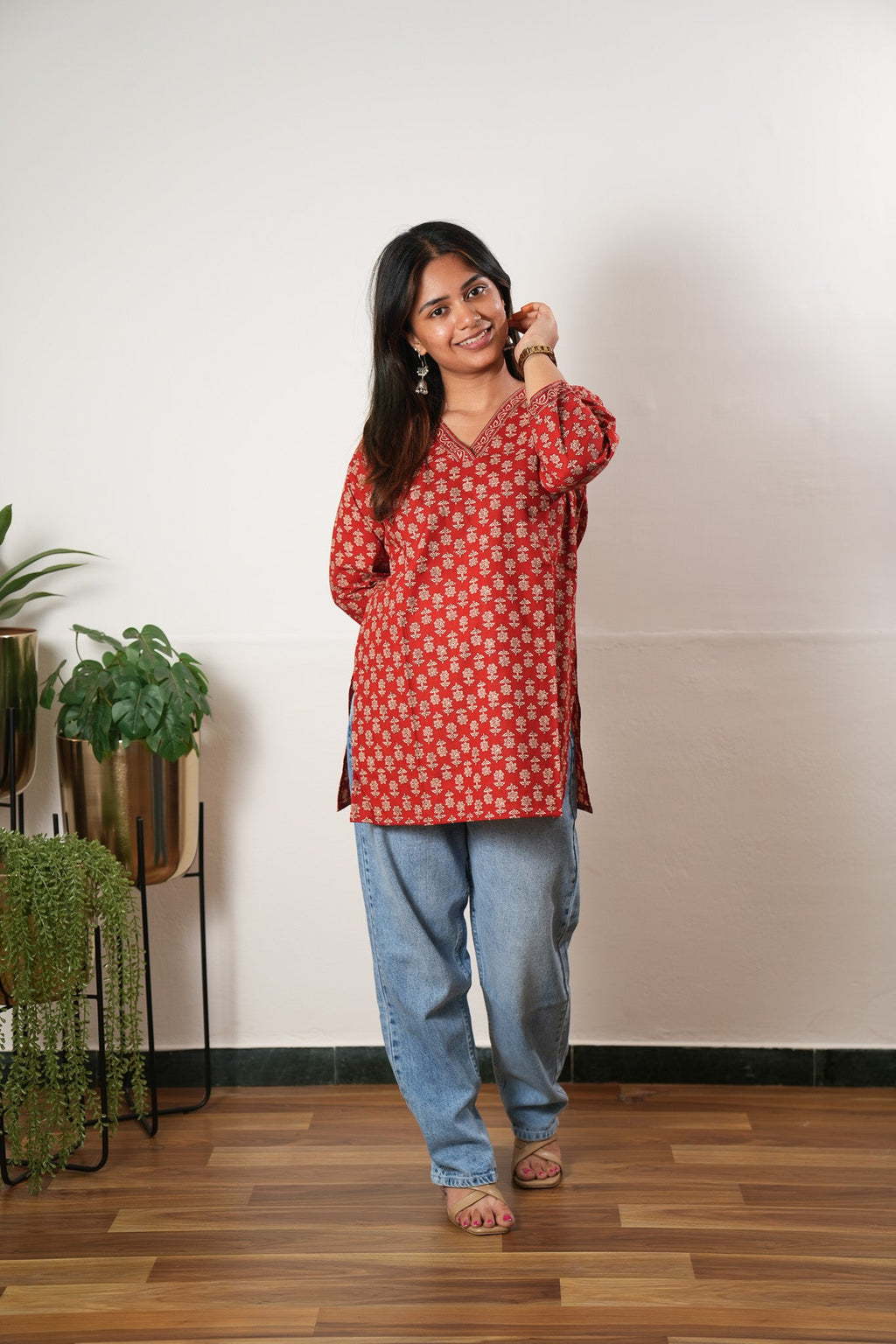 V neck cotton short kurti - Deep red
