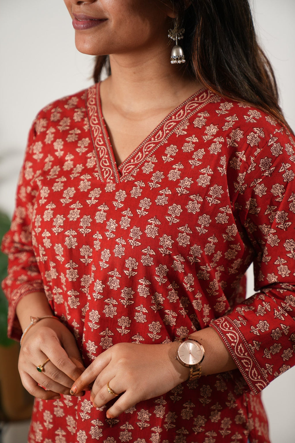 V neck cotton short kurti - Deep red