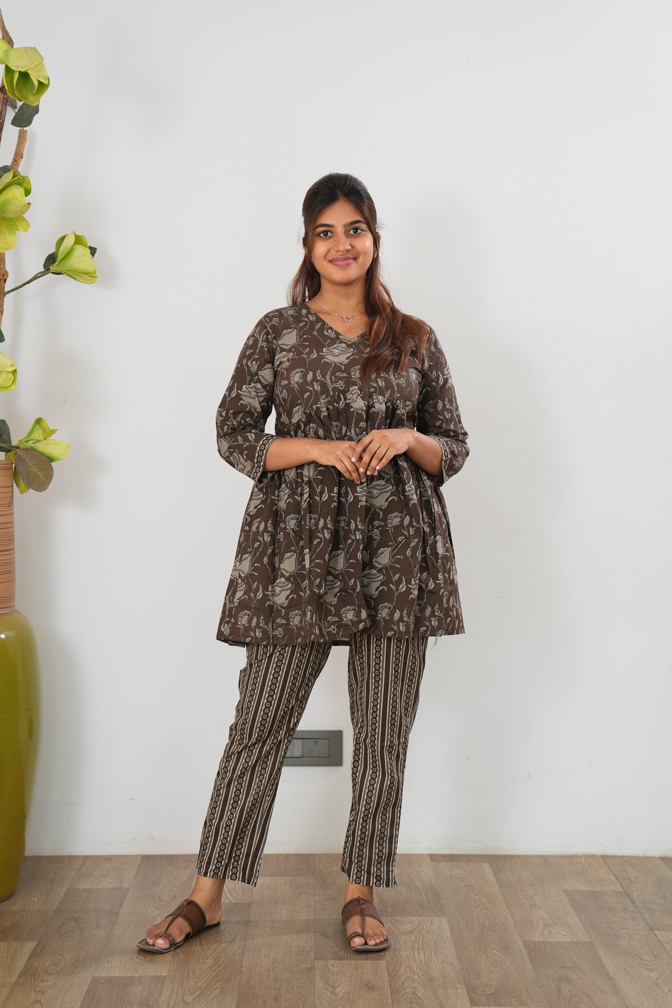 Brown orchid cotton comfies