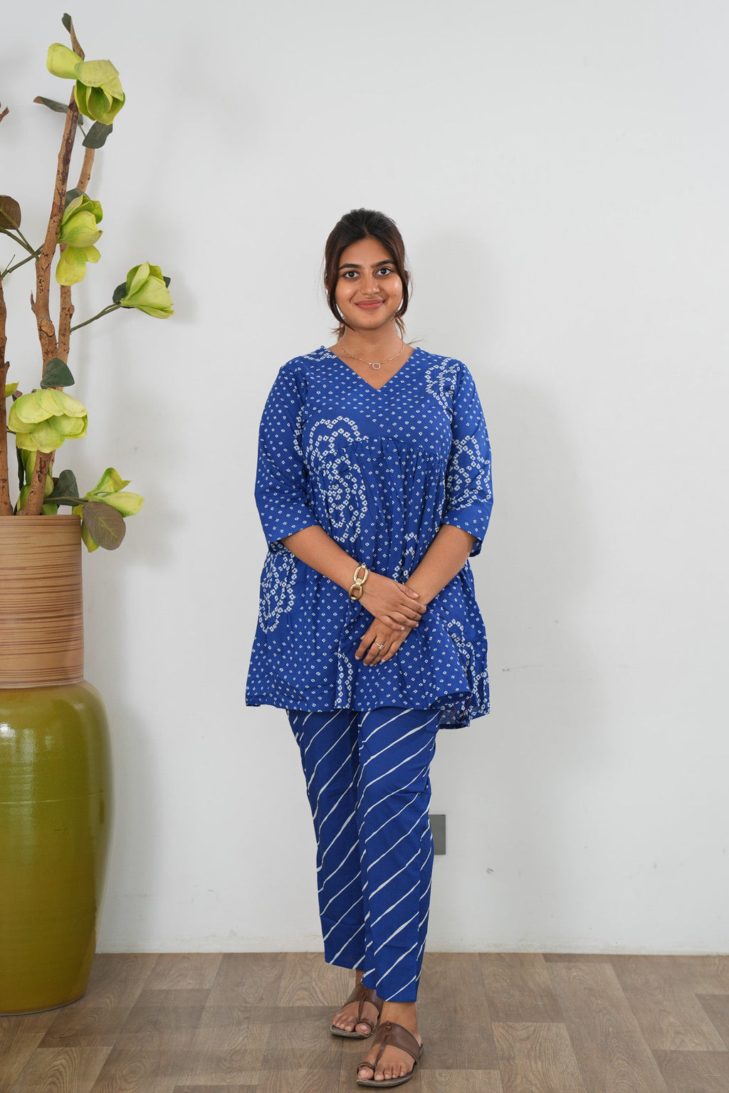 Ink blue bandhani cotton comfies