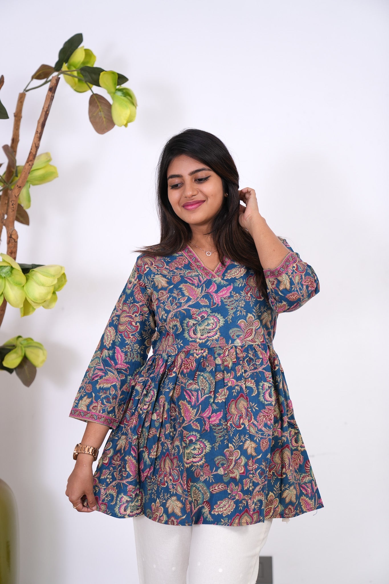 Meryl v neck cotton short kurti-Royal blue