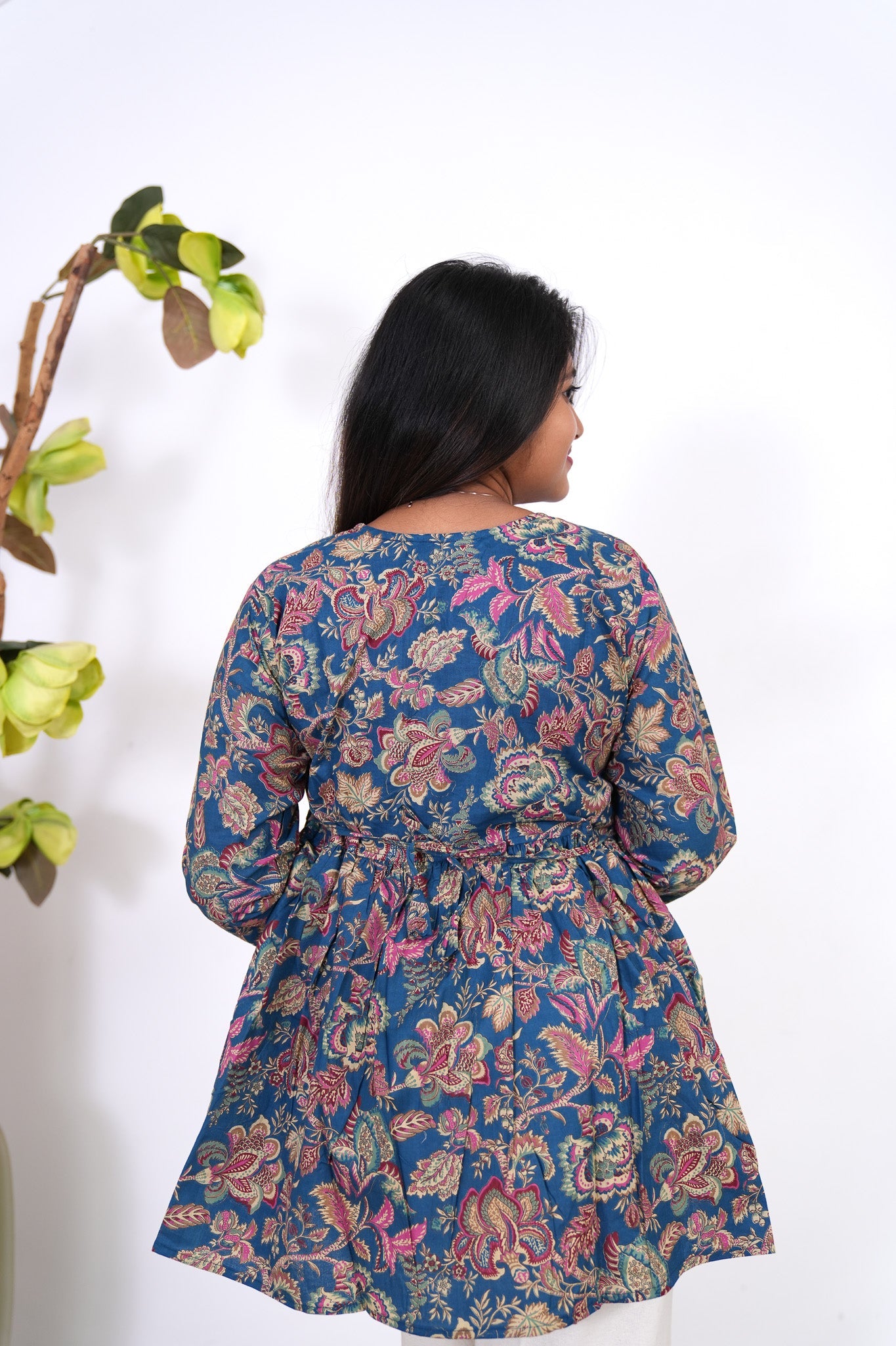 Meryl v neck cotton short kurti-Royal blue