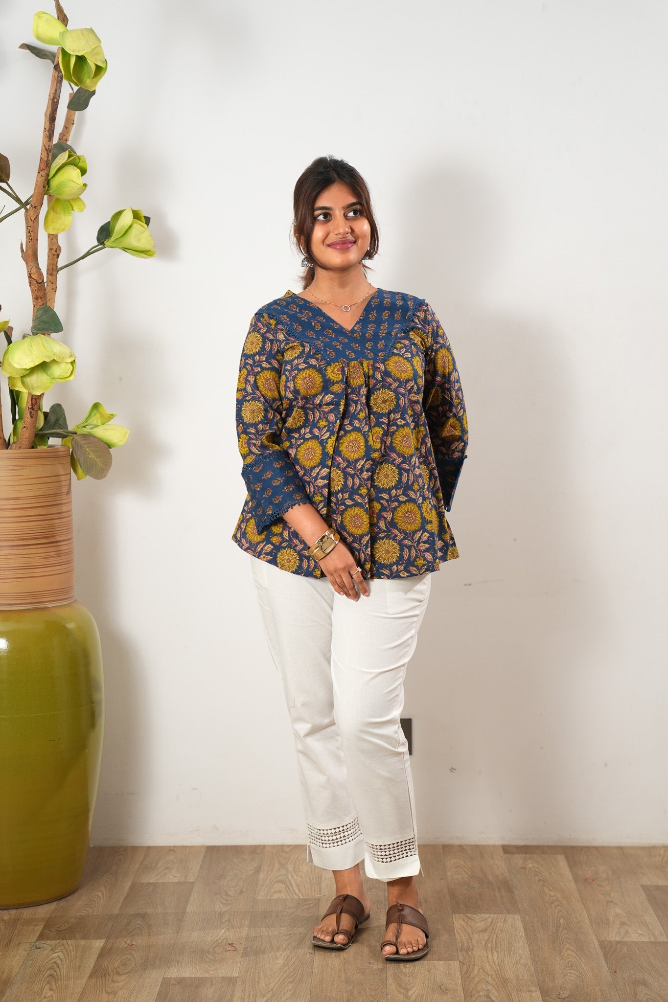 Sunflower cotton top