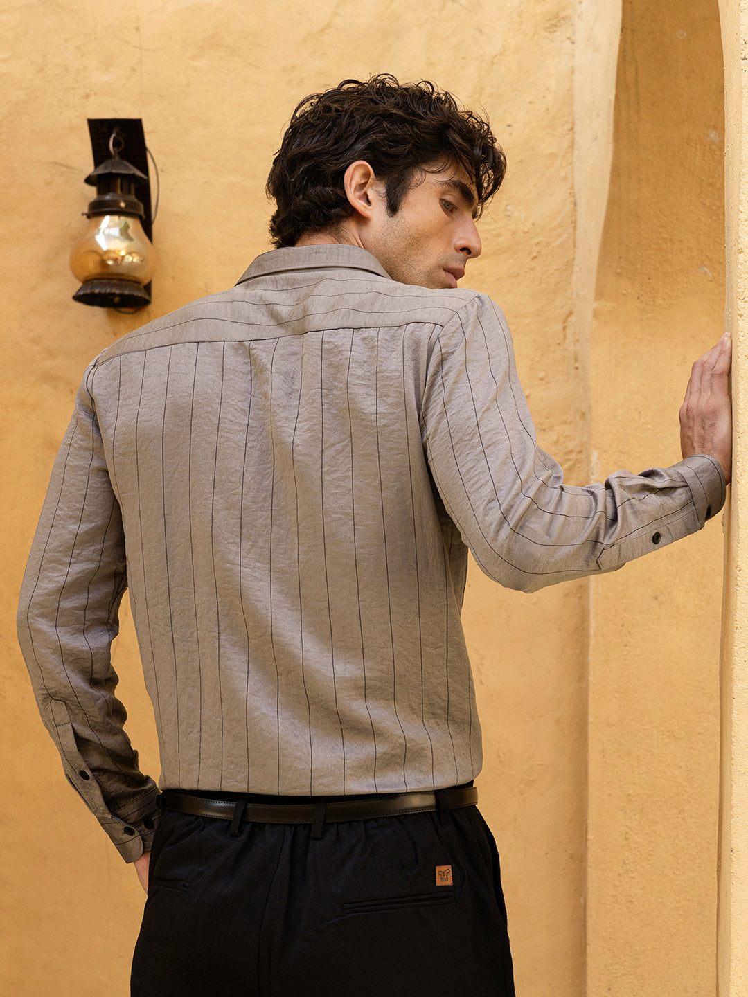 Men's Slim Fit Pinstriped Casual Shirt